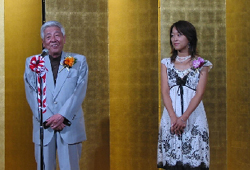 シャボン玉石けん、森田社長が監修した漫画の出版記念祝賀会を開く
