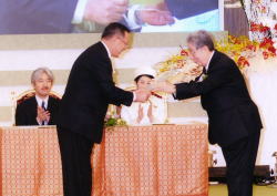 ライオン、第16回地球環境大賞を受賞　温暖化ガス排出量削減で貢献