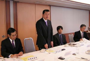 全卸連、業界紙懇談会開き22年度の重点項目の推進状況を説明