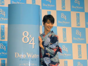 ニベア花王、「８×４デオウォーター」新ＣＭに剛力彩芽を起用
