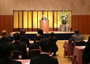 13年新年会　キリン堂協栄会　「抜本革新を貫徹する」決意を語る