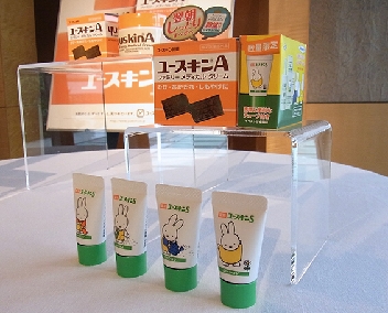ユースキン製薬、記者勉強会＆新製品発表会開催　夏のフットケア情報発信
