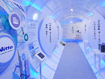日東電工、「巨大コロコロミュージアム」東京・大阪で期間限定オープン