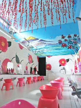 資生堂、「TSUBAKI」誕生10周年企画「TSUBAKI湯」お披露目会開く