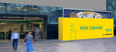 ジョンソン、ＪＲ渋谷駅前「ハチ公ファミリー」の大掃除を実施