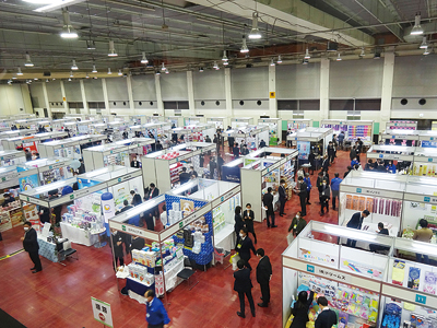 東流社、「春の商談会」3年ぶりリアル開催　130社が出展
