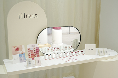 アイスタイル、日韓共同開発コスメ「tilnus」展開へ　NiziUを起用