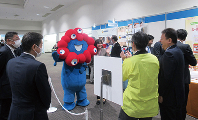 「2025年西日本医療品総合展示会」開催　新商品・様々な防災トイレ等展示