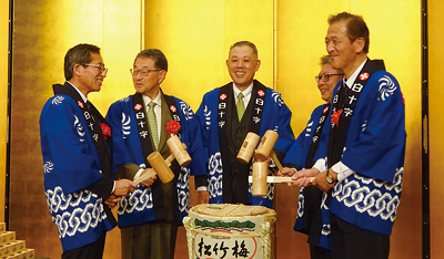 26年新年会　白十字グループ　「創業130年を次の成長への起点に」