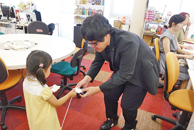 桃谷順天館、「ファミリーデー」7年ぶり開催　社員の子どもを本社に招待